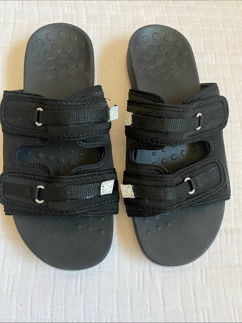 VIONIC Black Adjustable Dual-Strap Slide Sandals